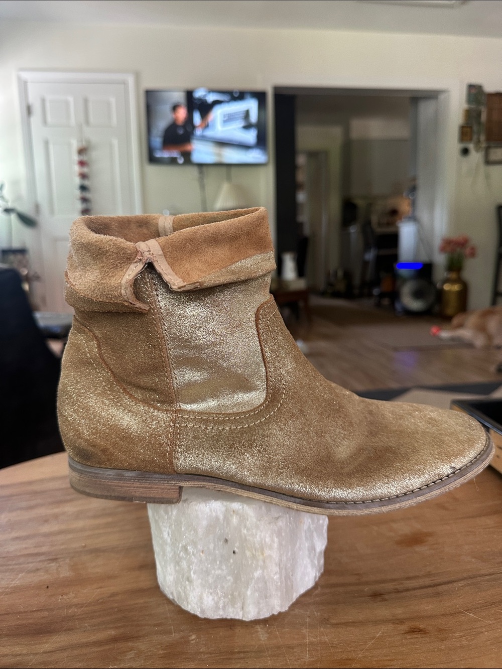 Aldo Light Brown gold leather Fold-Top Ankle Boot size 9 used